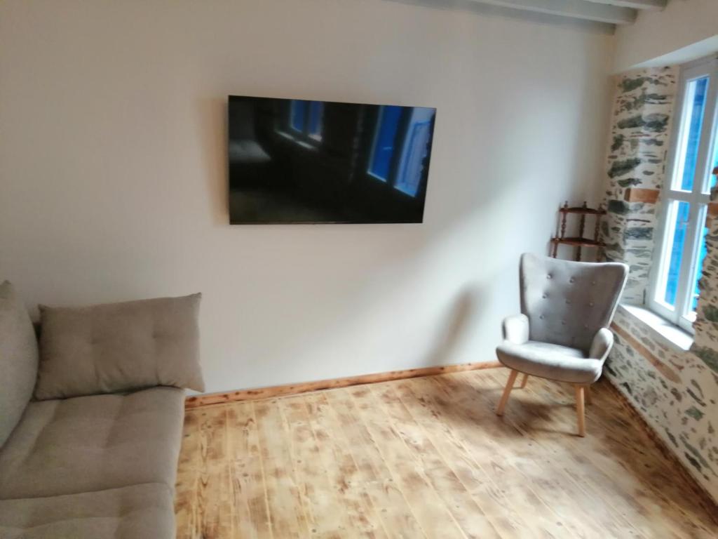 Plomari Nomad House Picture